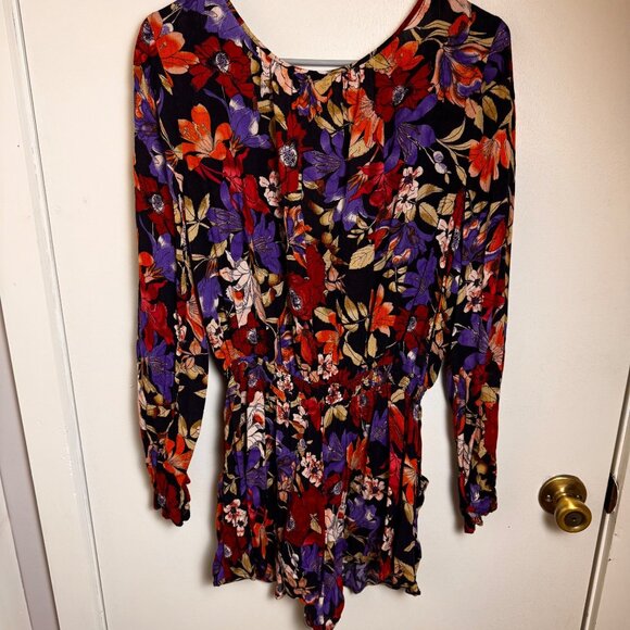 BAND OF GYPSIES COLORFUL FLORAL GAUZY SURPLICE SHORT ROMPER WIGH BALLOON SLEEVES - Picture 5 of 11